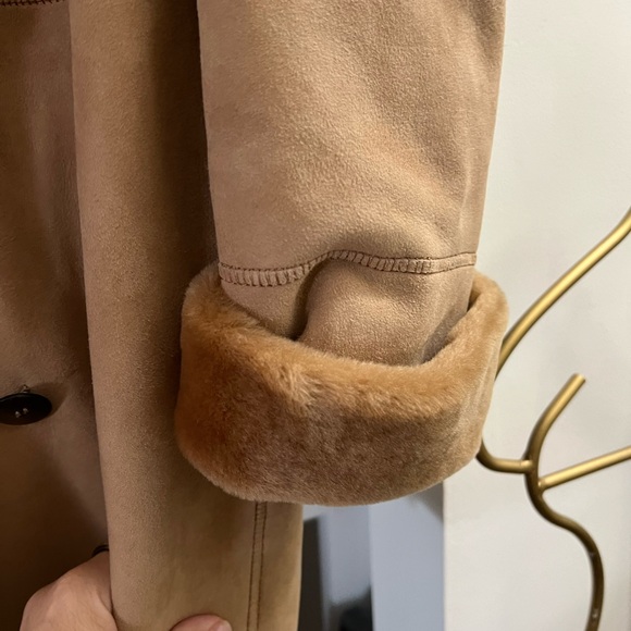 Vintage shearling coat in warm camel color. Size S-M - Picture 8 of 9